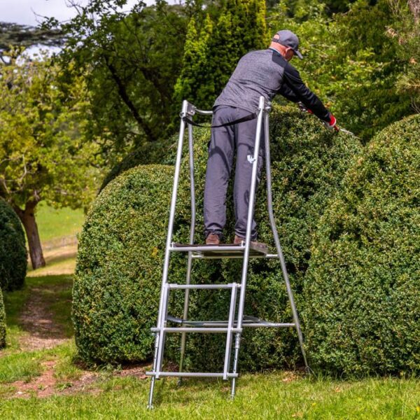 Henchman Hi-Step Hedge Cutting Platforms - Safe hedge trimming