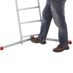 Hailo-S100-ProfiLOT-Pedal-Adjustment-Combination-Ladders-lock-system-in-use