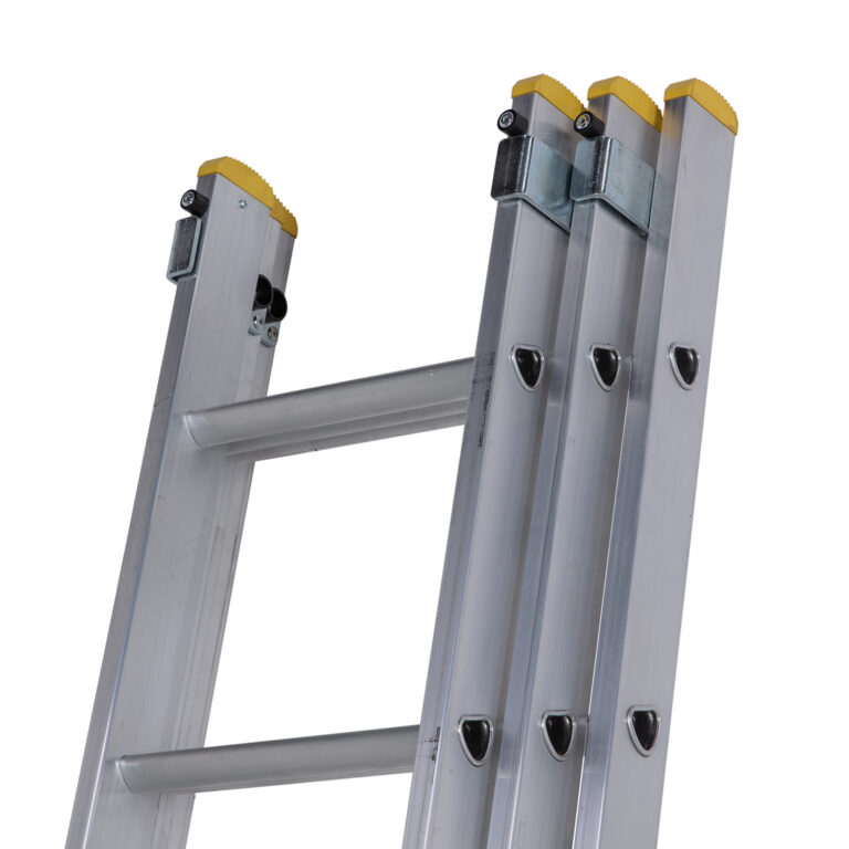 Werner Triple Section D Rung Trade Professional Aluminium Extension ...